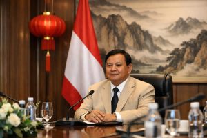 penasehat mengungkap bahwa prabowo dari indonesia akan melakukan kunjungan resmi ke china bulan depan untuk memperkuat hubungan bilateral dan kerja sama strategis.